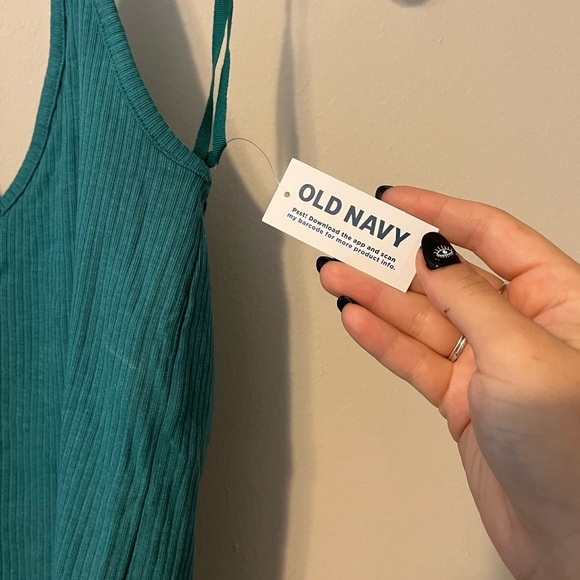 Halter Top *NEW* - Picture 5 of 5